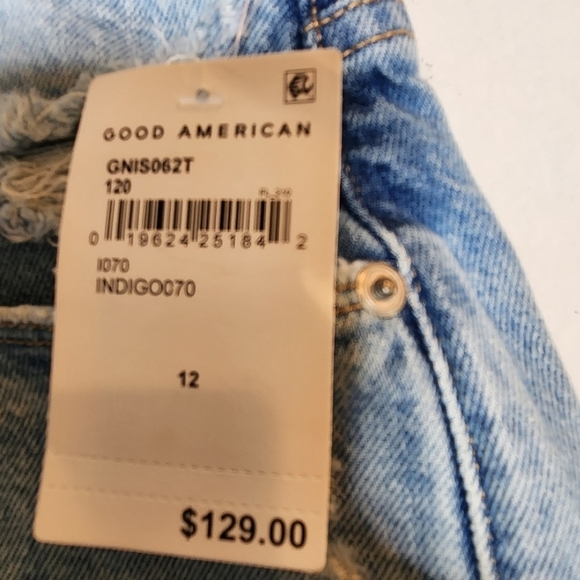 NWT Good American '90s High Waist Denim Shorts. Women's size 12. - Picture 2 of 16